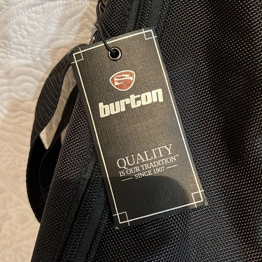 Burton Golf River City Golf Classic shoe bag and‎ golf accessories